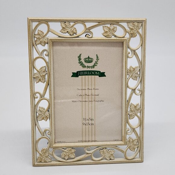 Decorative Heirloom Photo Frame 3.5" X 5" Intricate Leaf Design Ivory & Gold Fin - Picture 1 of 10